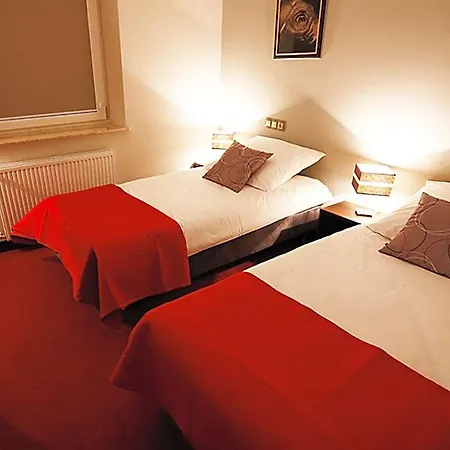 Otolinski Hotel *